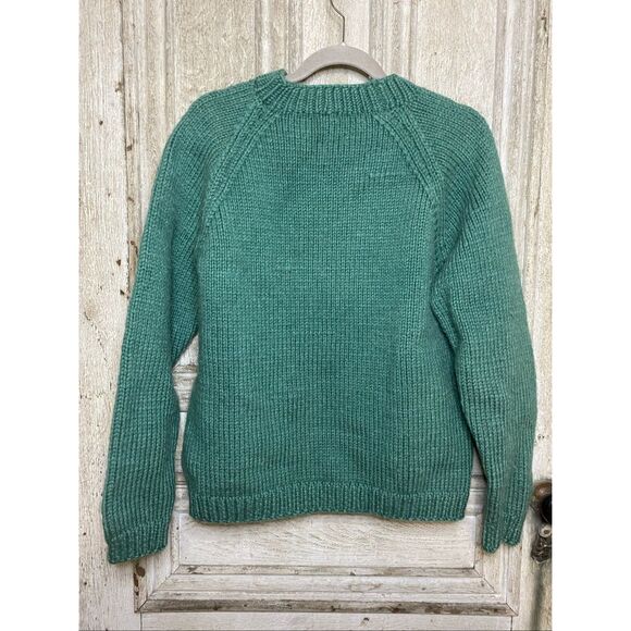 Size large/XL handmade heavy weight wool sweater. Like new condition! - Picture 4 of 5